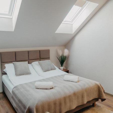 De Facto Bed & Breakfast Замбрув Екстериор снимка